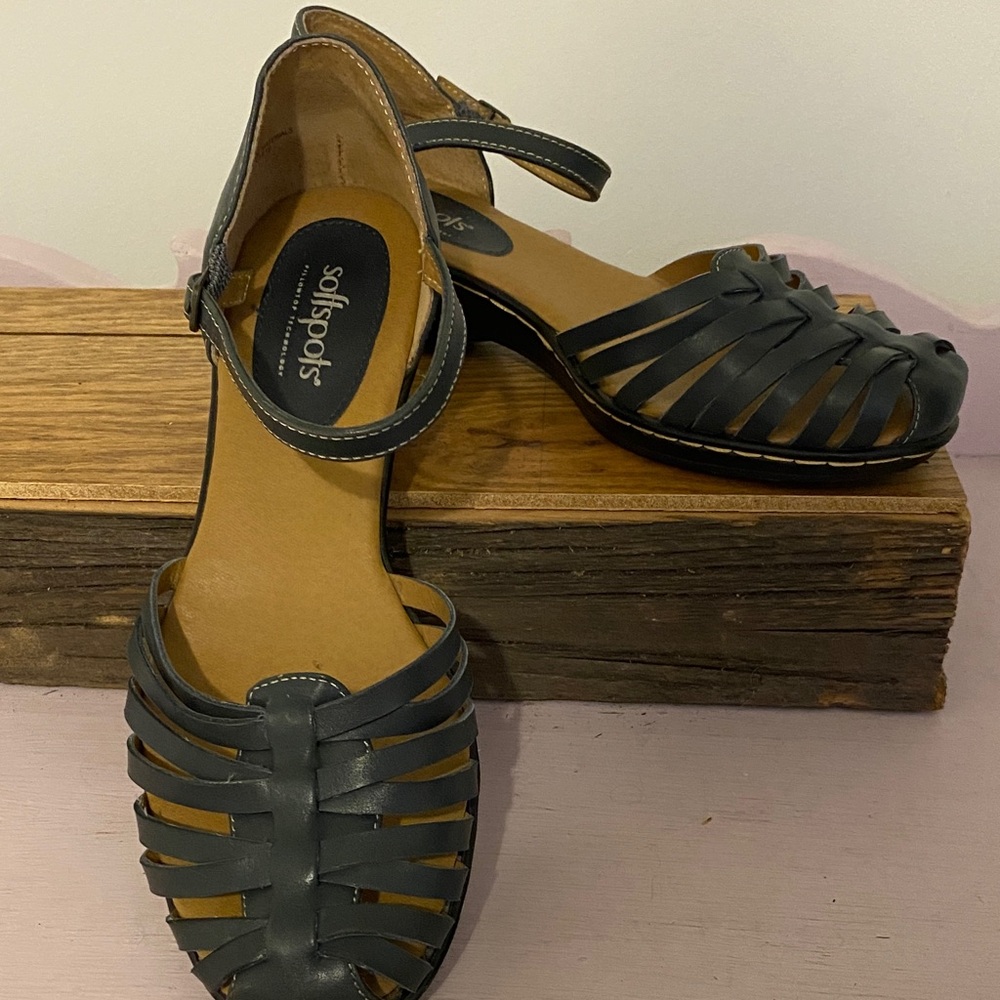 Softspots Women's Dark Gray Sandals